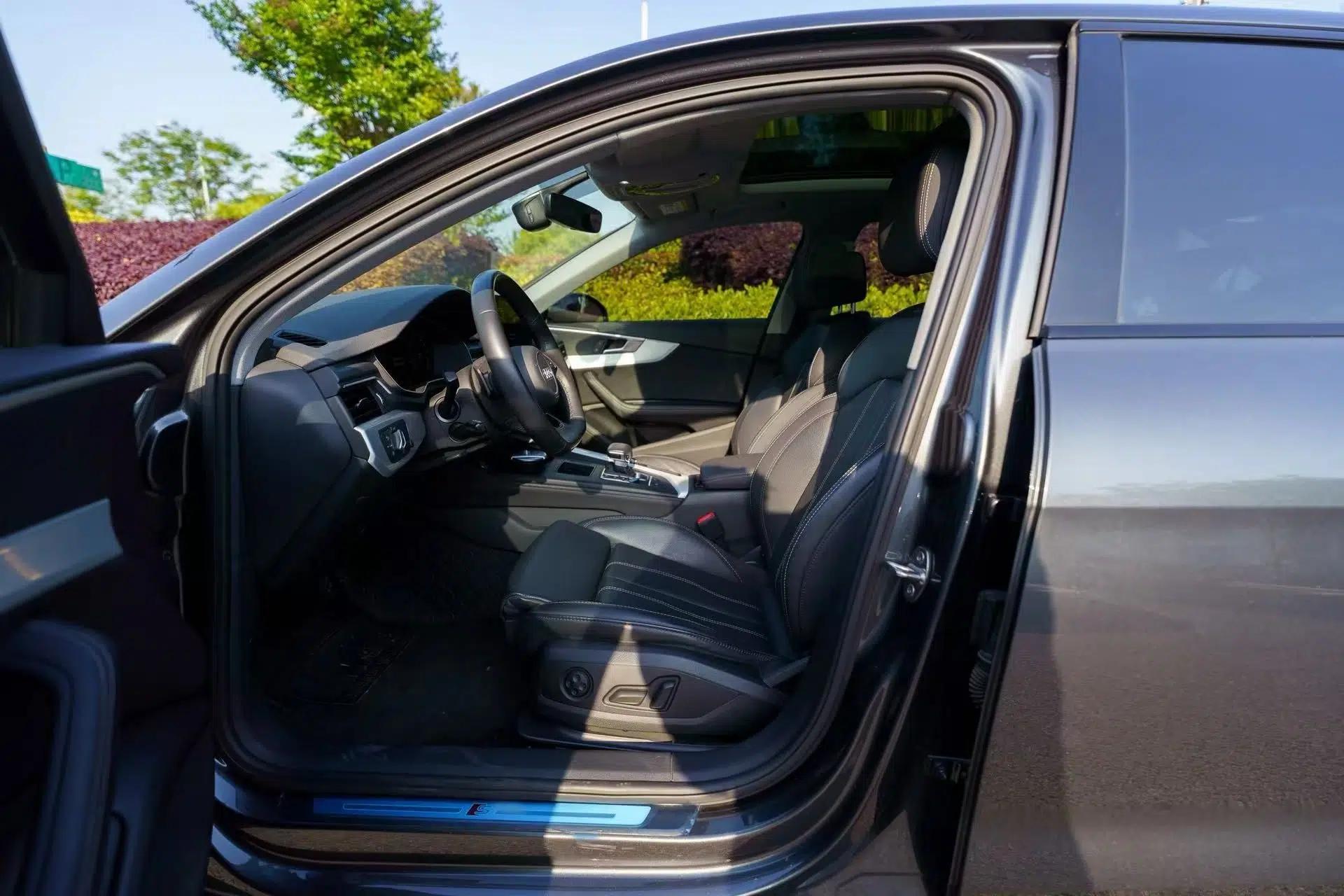 Audi A4L 2022 40 TFSI Luxury Dynamic Model — миниатюра 30