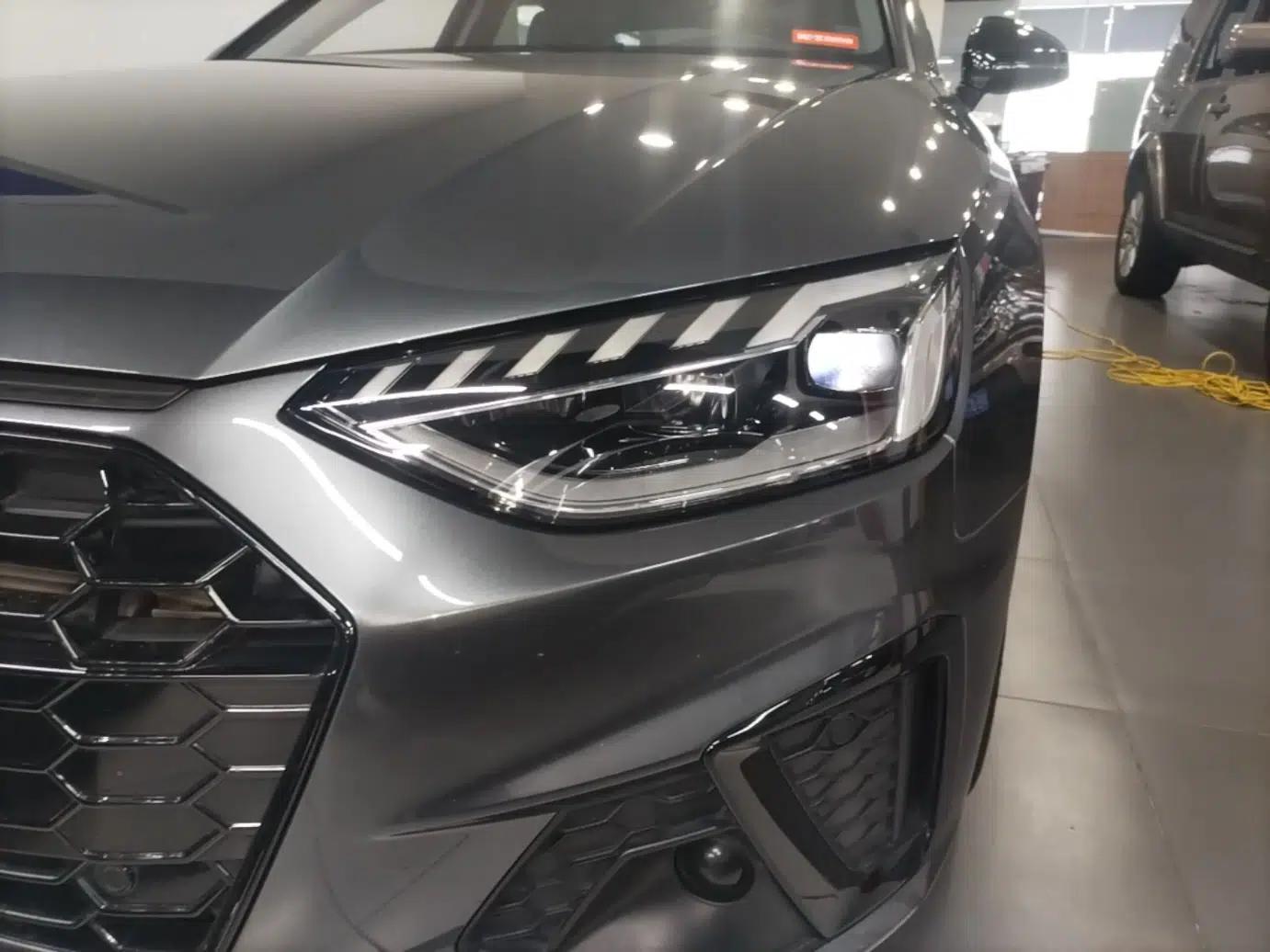 Audi A4L 2022 40 TFSI Luxury Dynamic Model — миниатюра 8