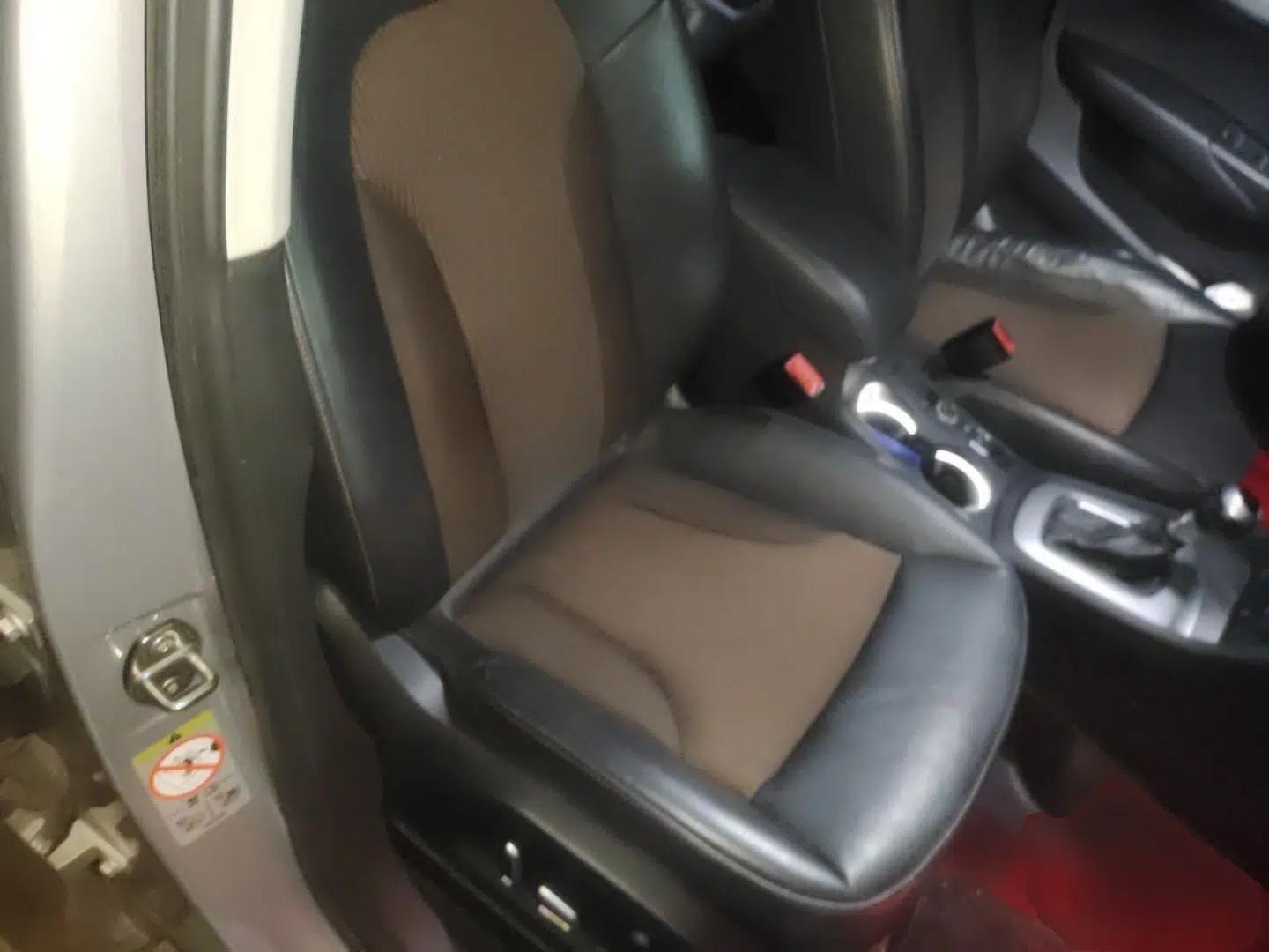 Audi Q3 2018 30th Anniversary Edition 30 TFSI Fashion Model — миниатюра 24