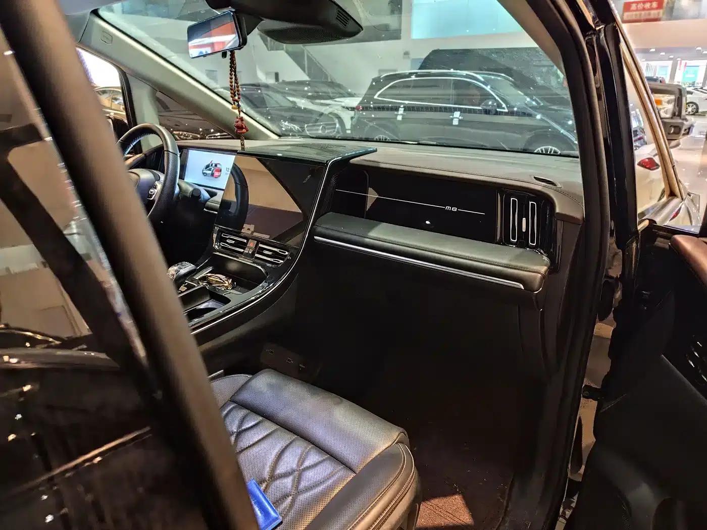Trumpchi M8 2024 Master Series 400T Supreme Edition — миниатюра 7