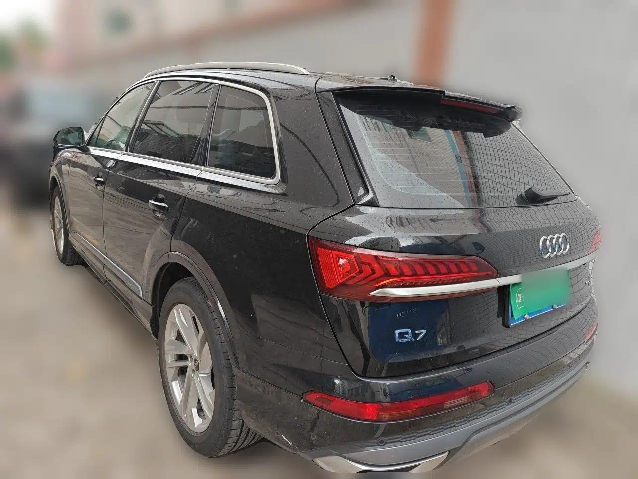 Audi Q7 2021 45 TFSI quattro S line Sport model — миниатюра 4