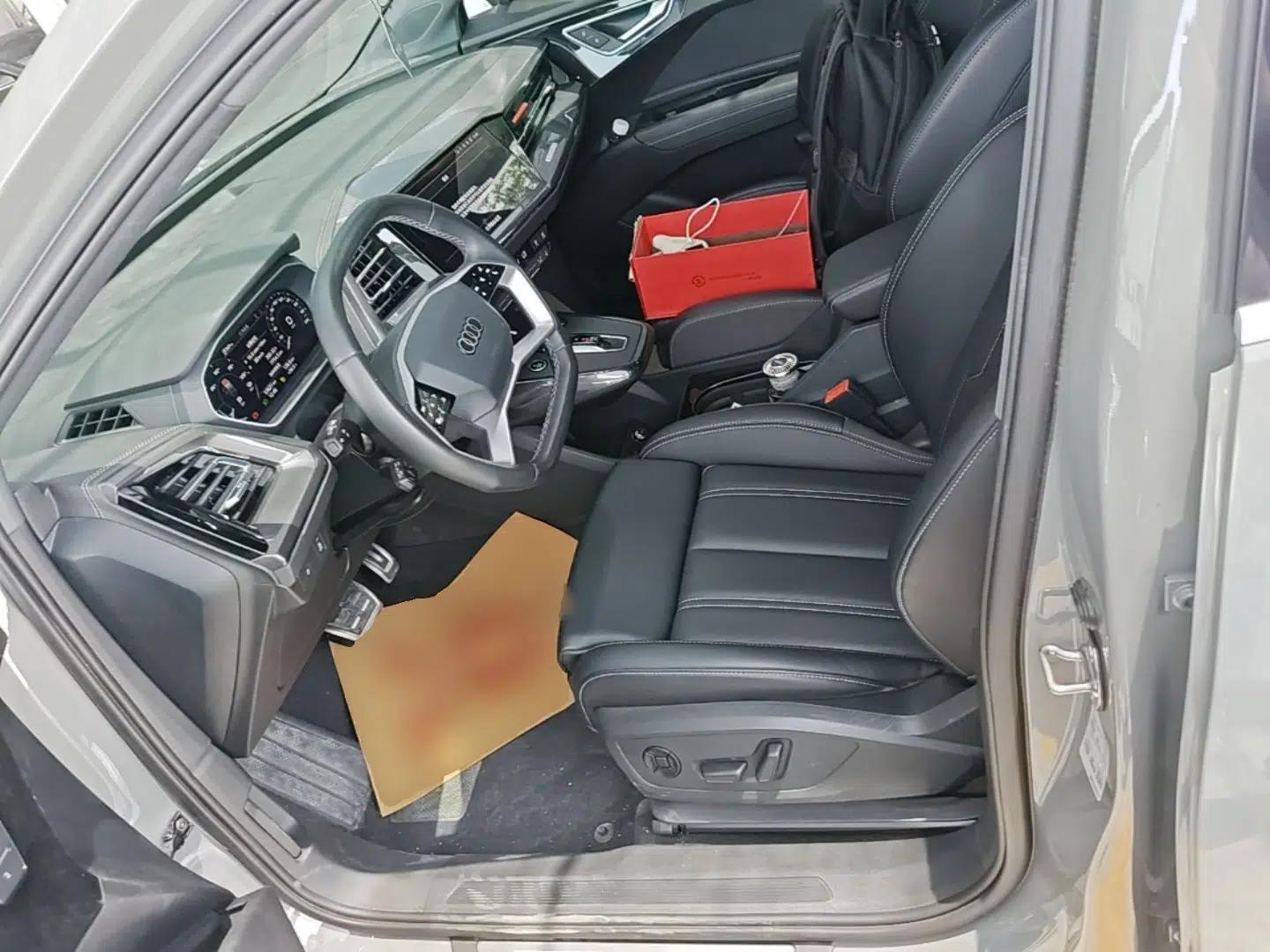 Audi Q4 e-tron 2024 40 e-tron Boundary Edition — миниатюра 17