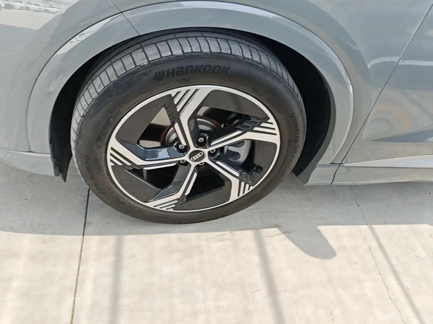 Audi Q4 e-tron 2024 40 e-tron Boundary Edition — миниатюра 10