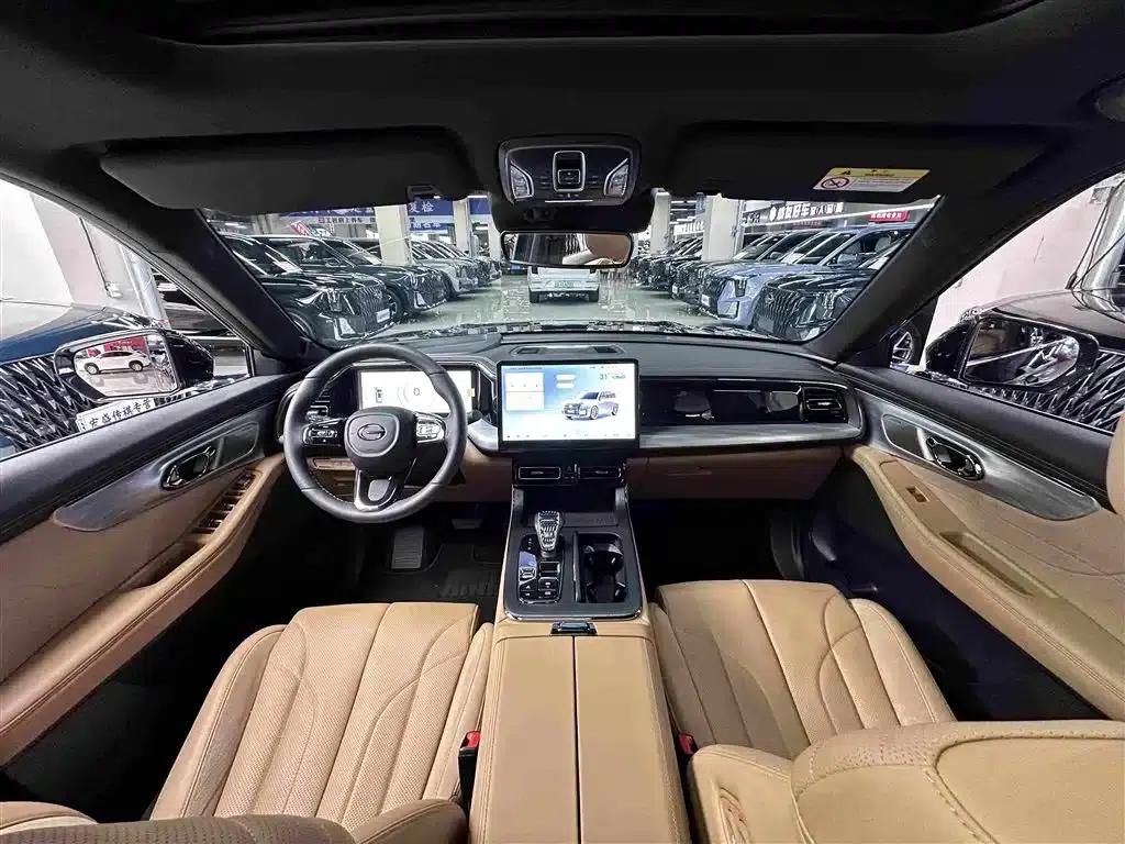 Trumpchi ES9 2024 PHEV 143km New Year Edition — миниатюра 21