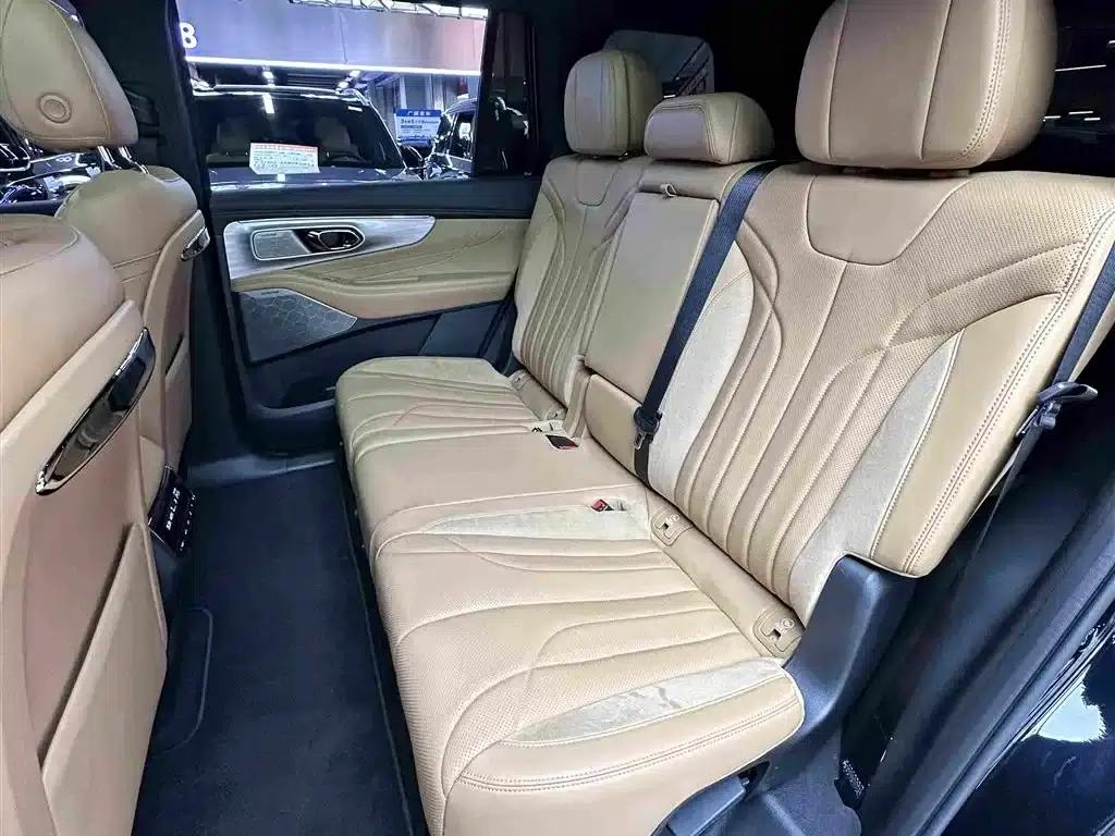 Trumpchi ES9 2024 PHEV 143km New Year Edition — миниатюра 34