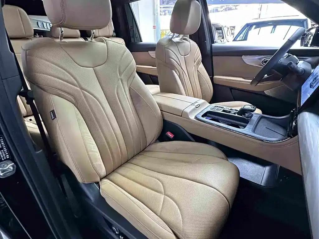 Trumpchi ES9 2024 PHEV 143km New Year Edition — миниатюра 38