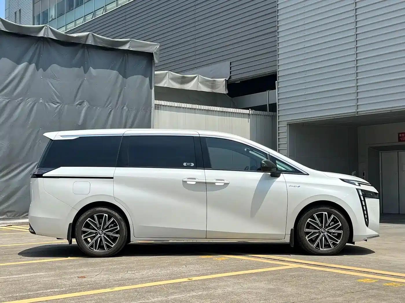 Trumpchi E8 PHEV 2024 Model 150km MAX — миниатюра 11