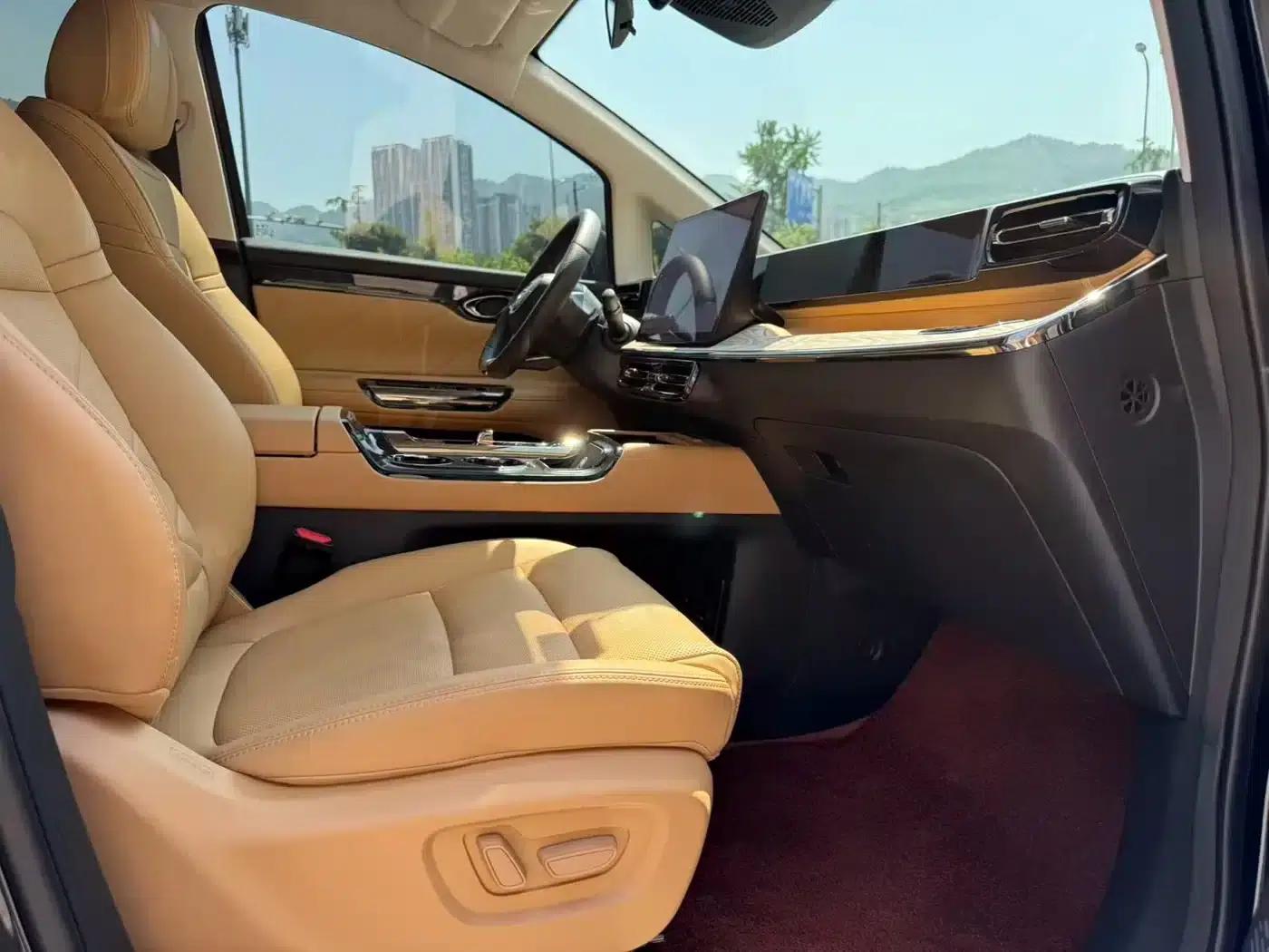 Trumpchi E8 PHEV 2024 Model 150km MAX+ — миниатюра 14