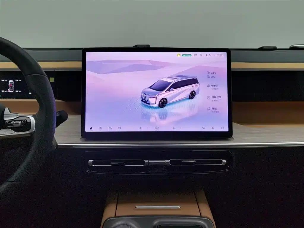 Trumpchi E8 PHEV 2024 Model 150km MAX — миниатюра 12