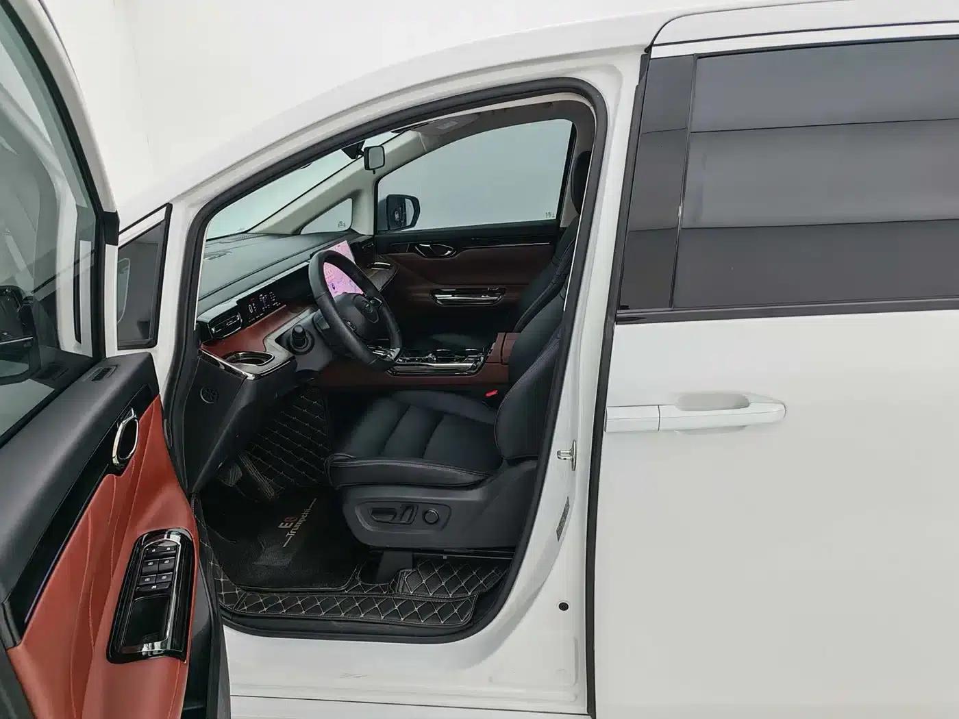 Trumpchi E8 PHEV 2024 Model 150km MAX+ — миниатюра 7