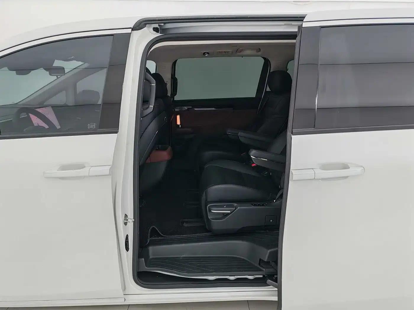 Trumpchi E8 PHEV 2024 Model 150km MAX+ — миниатюра 9