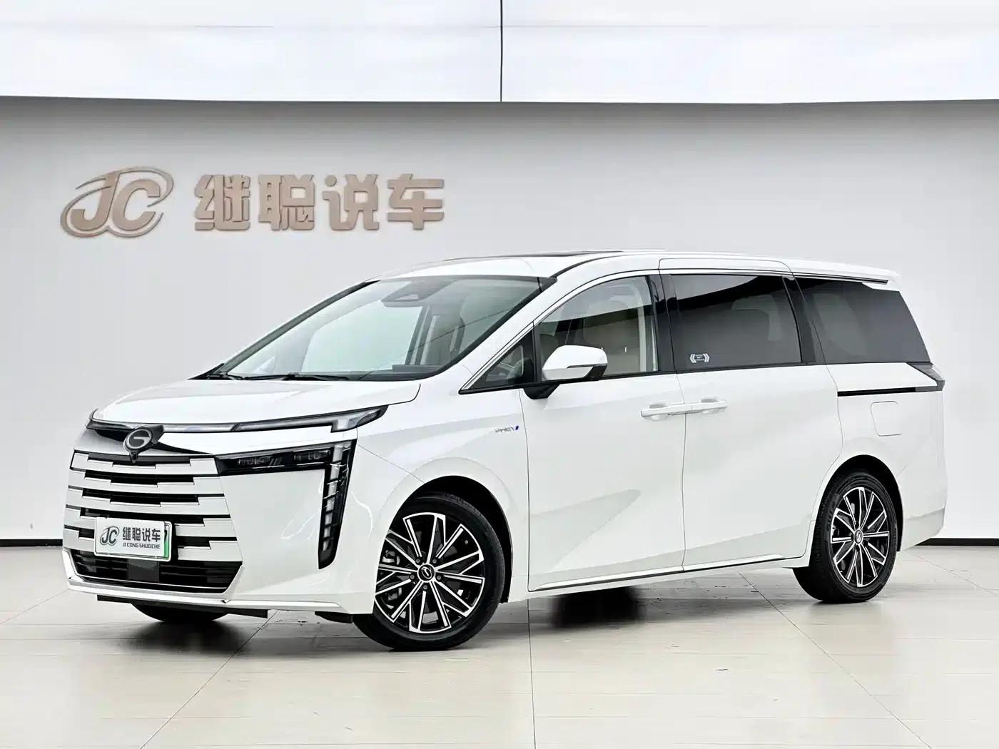 Trumpchi E8 PHEV 2024 Model 150km Dragon Glory Edition — миниатюра 1