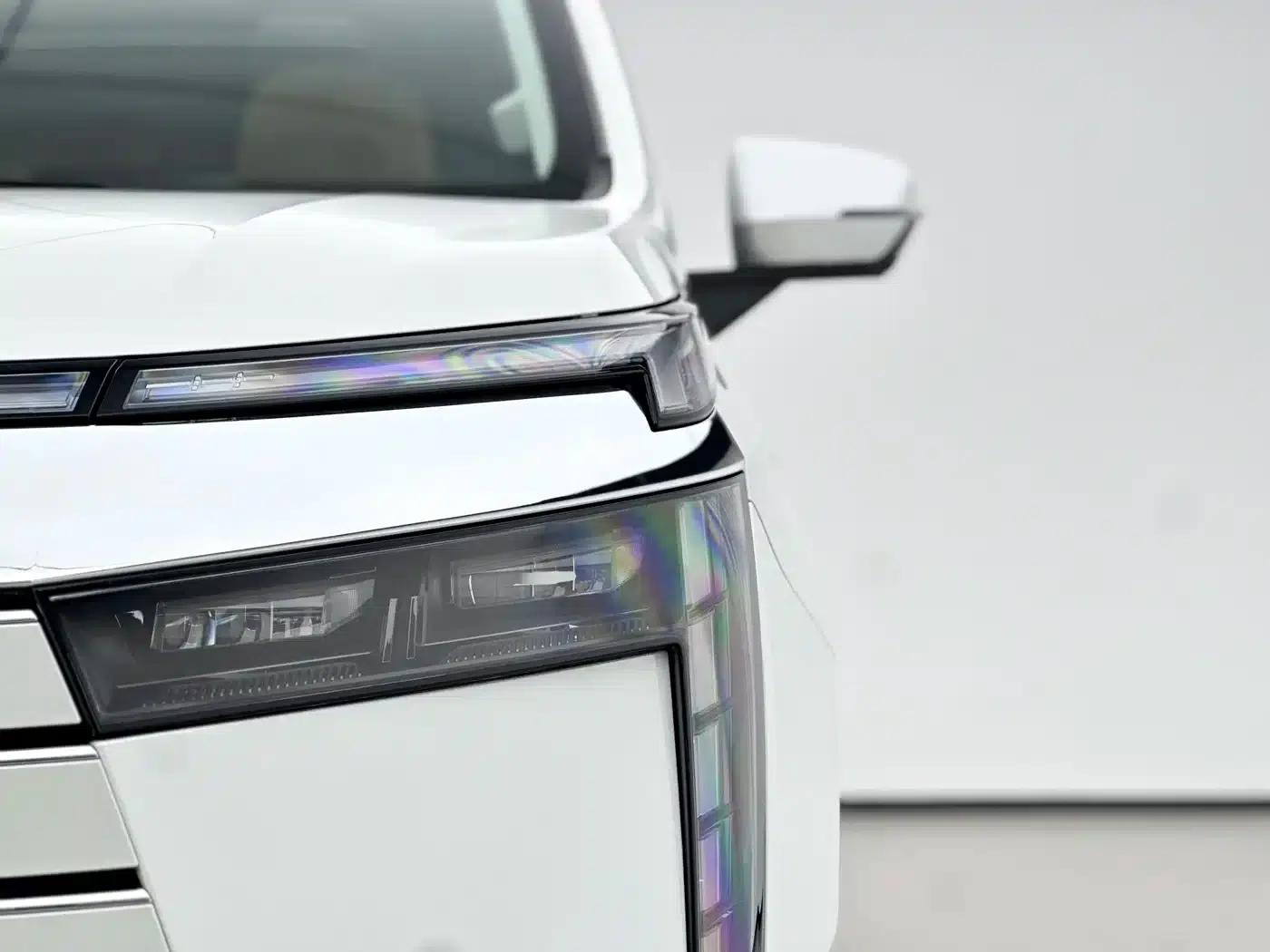 Trumpchi E8 PHEV 2024 Model 150km Dragon Glory Edition — миниатюра 17