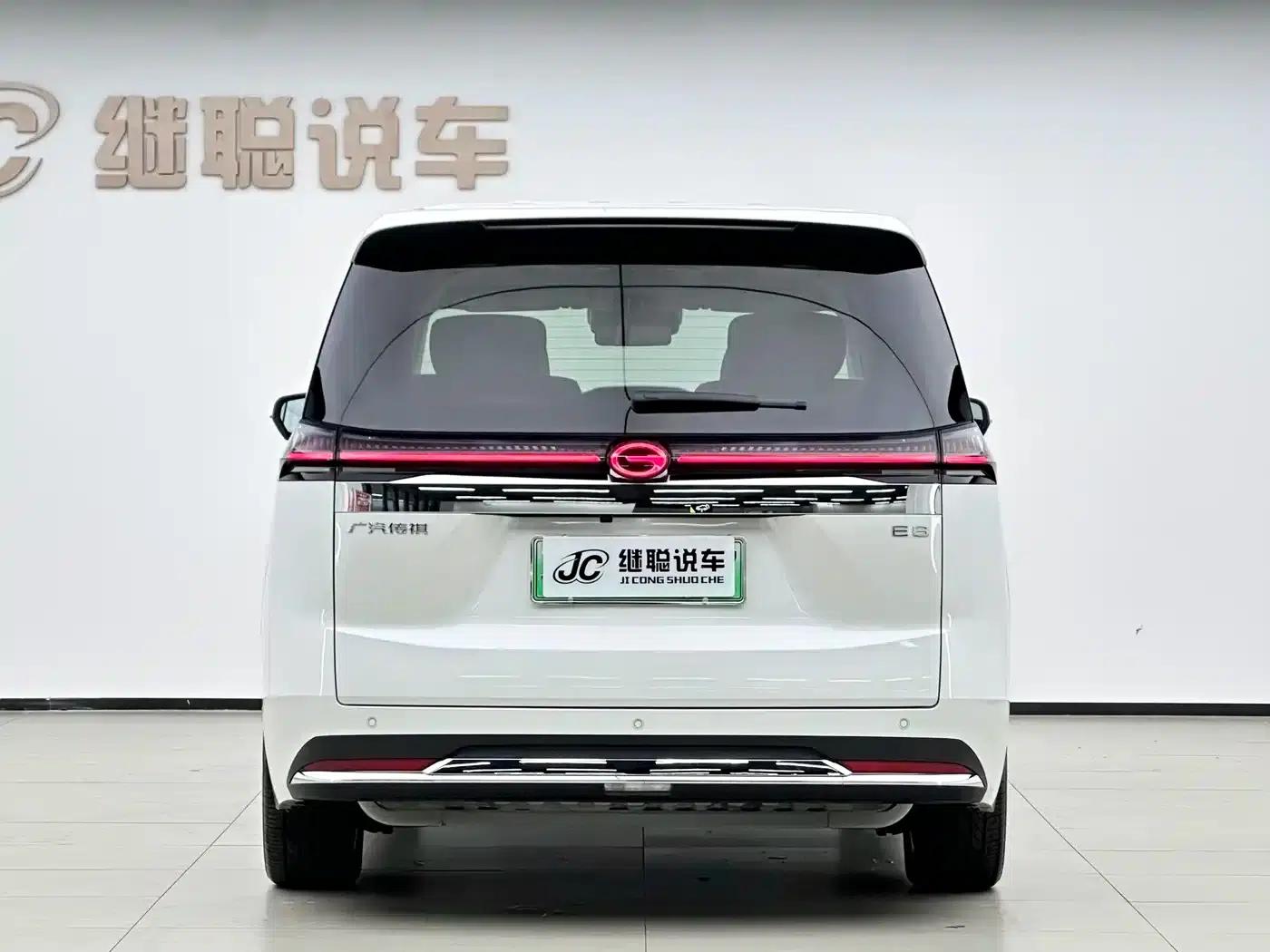 Trumpchi E8 PHEV 2024 Model 150km Dragon Glory Edition — миниатюра 5