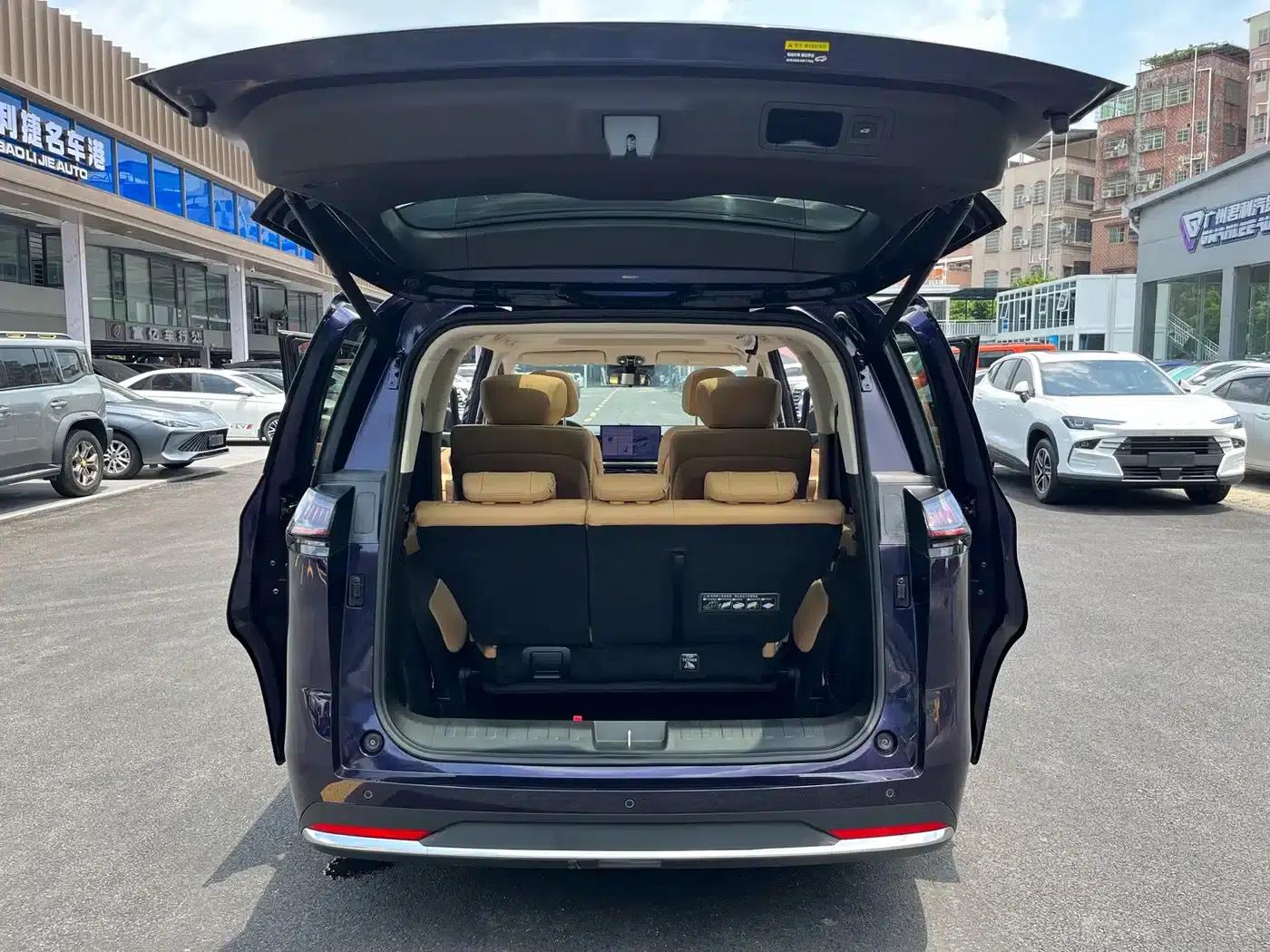 Trumpchi E8 PHEV 2024 Model 150km MAX+ — миниатюра 25