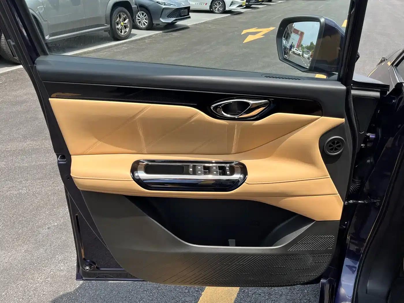 Trumpchi E8 PHEV 2024 Model 150km MAX+ — миниатюра 8