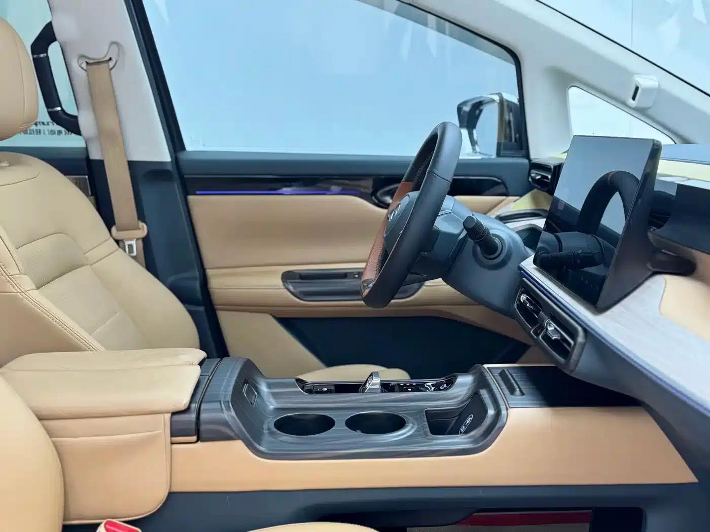 Trumpchi E8 PHEV 2024 Model 150km MAX — миниатюра 18