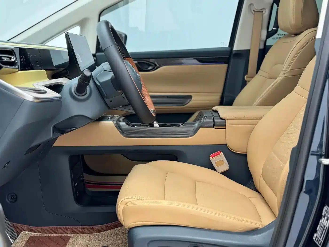 Trumpchi E8 PHEV 2024 Model 150km MAX — миниатюра 5