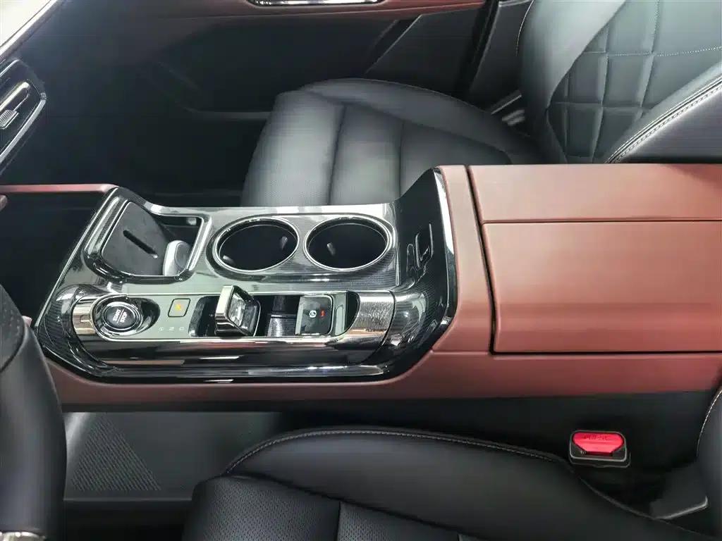 Trumpchi E8 PHEV 2025 150km PRO+ — миниатюра 11