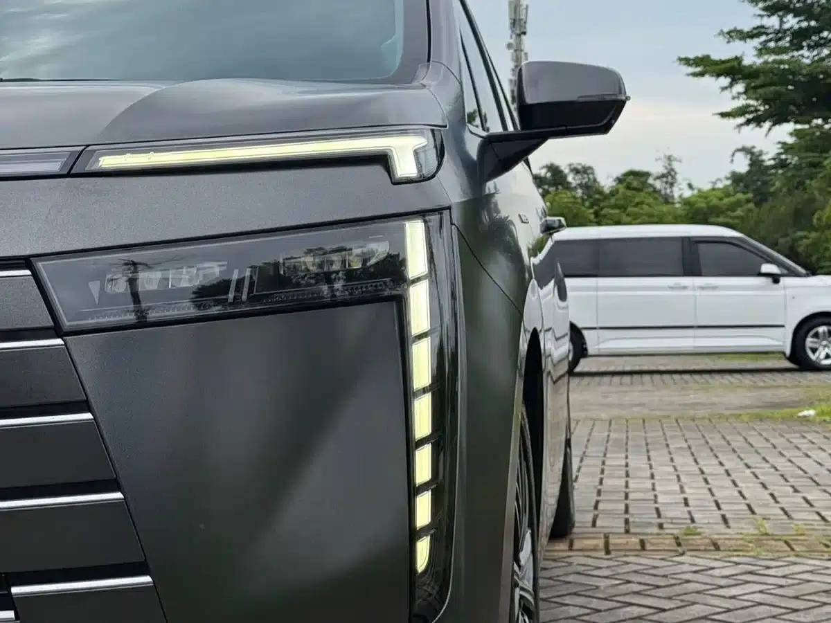 Trumpchi E8 PHEV 2024 Model 150km MAX — миниатюра 4