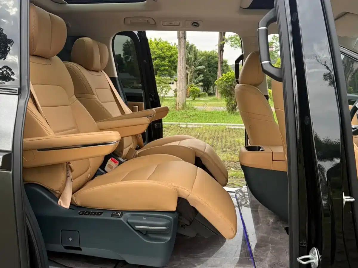 Trumpchi E8 PHEV 2024 Model 150km MAX — миниатюра 5