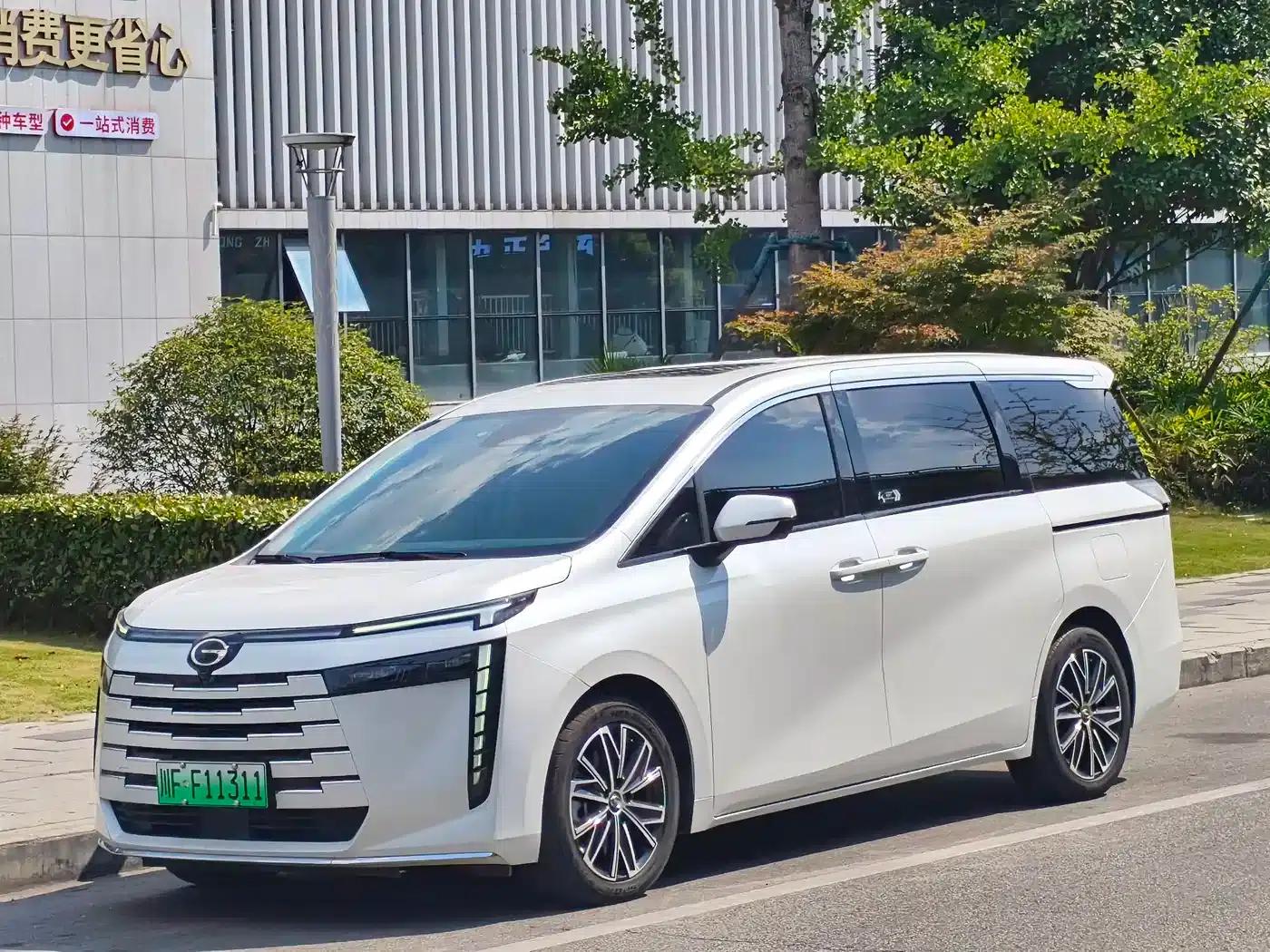 Trumpchi E8 PHEV 2024 150km PRO — миниатюра 1