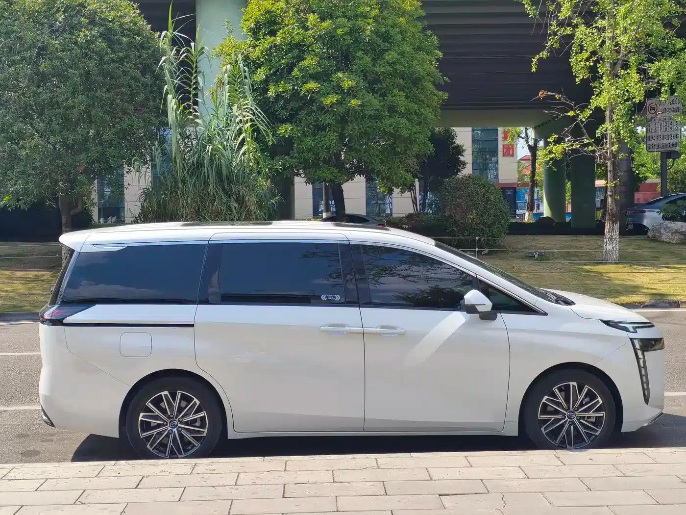 Trumpchi E8 PHEV 2024 150km PRO — миниатюра 14