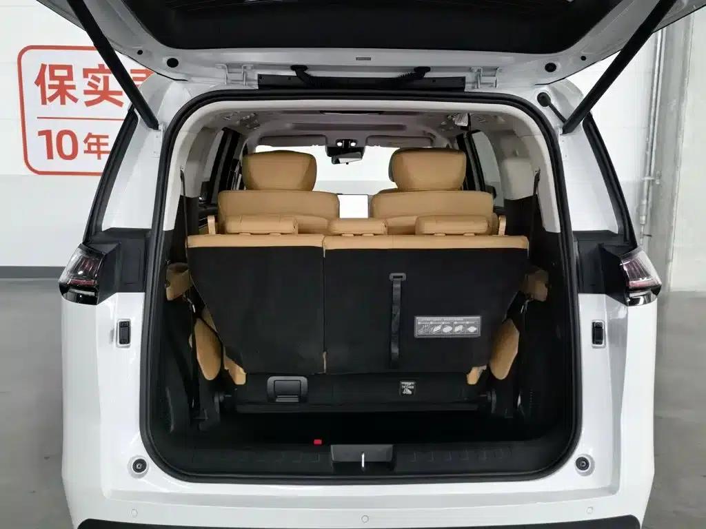 Trumpchi E8 PHEV 2024 Model 150km MAX+ — миниатюра 16
