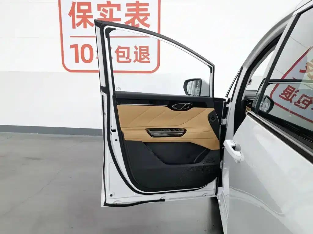 Trumpchi E8 PHEV 2024 Model 150km MAX+ — миниатюра 8