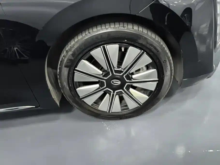 Trumpchi E8 PHEV 2024 Model 150km Dragon Soaring Starry Night+ — миниатюра 6