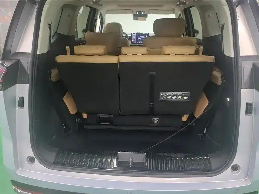 Trumpchi E8 PHEV 2024 Model 150km MAX+ — миниатюра 4