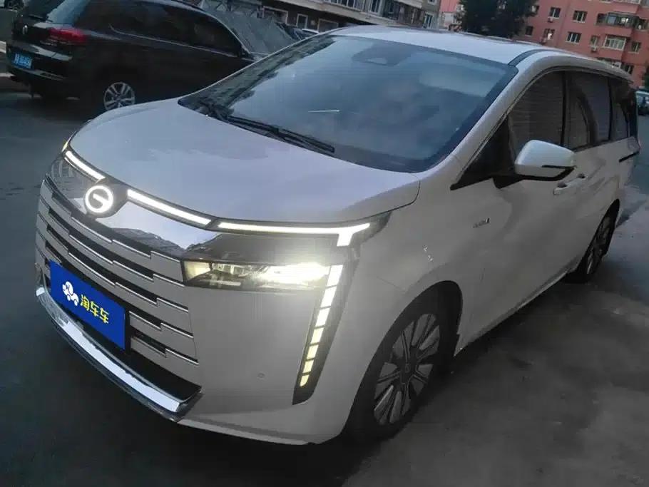 Trumpchi E8 PHEV 2024 Model 150km Dragon Glory+ — миниатюра 1