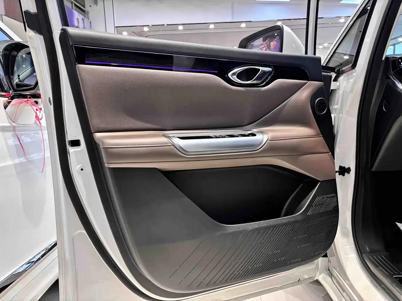 Trumpchi E8 PHEV 2024 Model 150km MAX+ — миниатюра 8