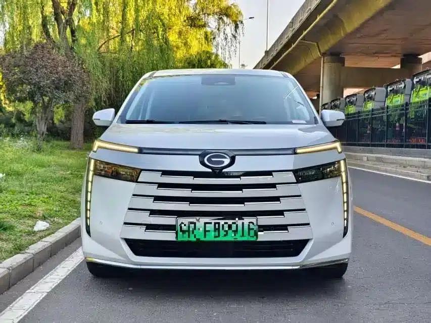 Trumpchi E8 PHEV 2024 Model 150km Dragon Glory Edition — миниатюра 2