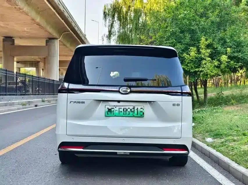 Trumpchi E8 PHEV 2024 Model 150km Dragon Glory Edition — миниатюра 5