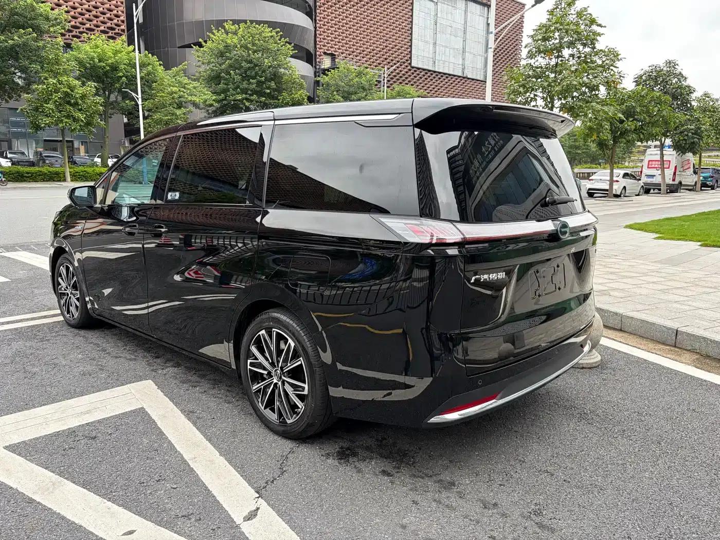 Trumpchi E8 PHEV 2024 Model 150km MAX — миниатюра 4
