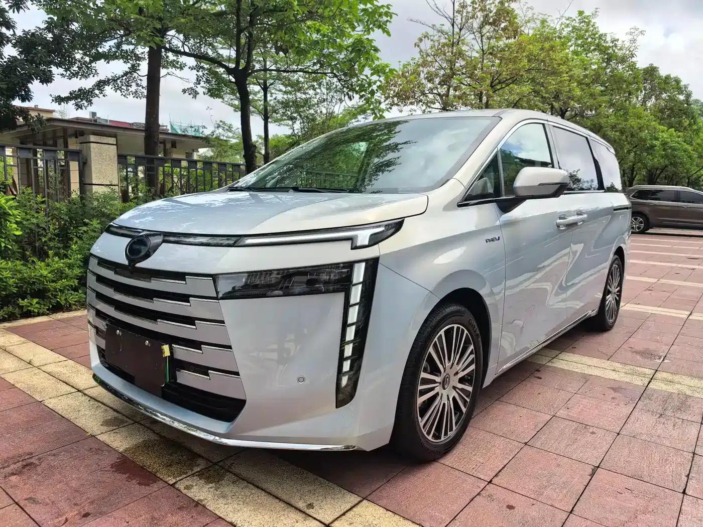 Trumpchi E8 PHEV 2024 Model 150km MAX+ — миниатюра 1