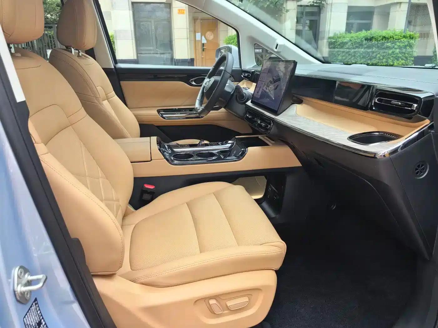 Trumpchi E8 PHEV 2024 Model 150km MAX+ — миниатюра 7