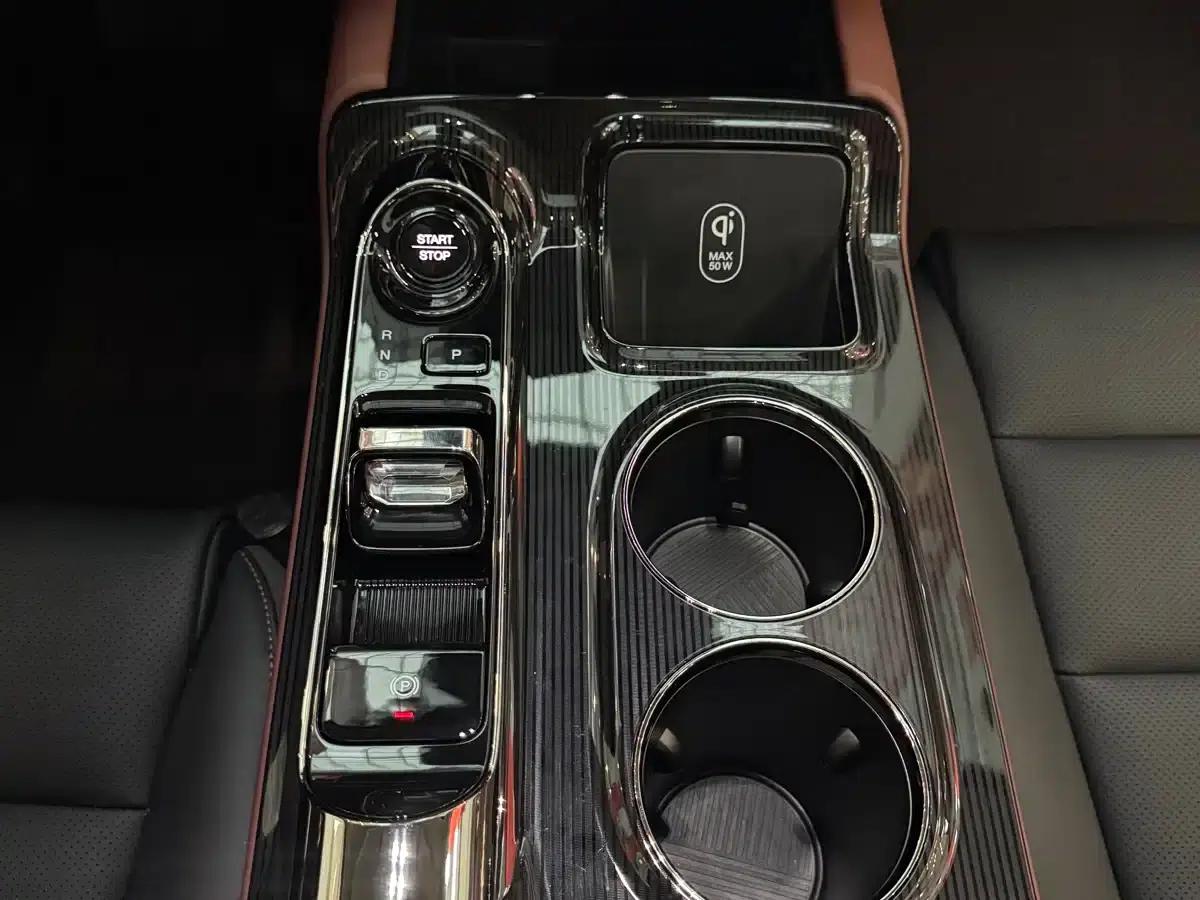 Trumpchi E8 PHEV 2024 Model 150km MAX+ — миниатюра 12