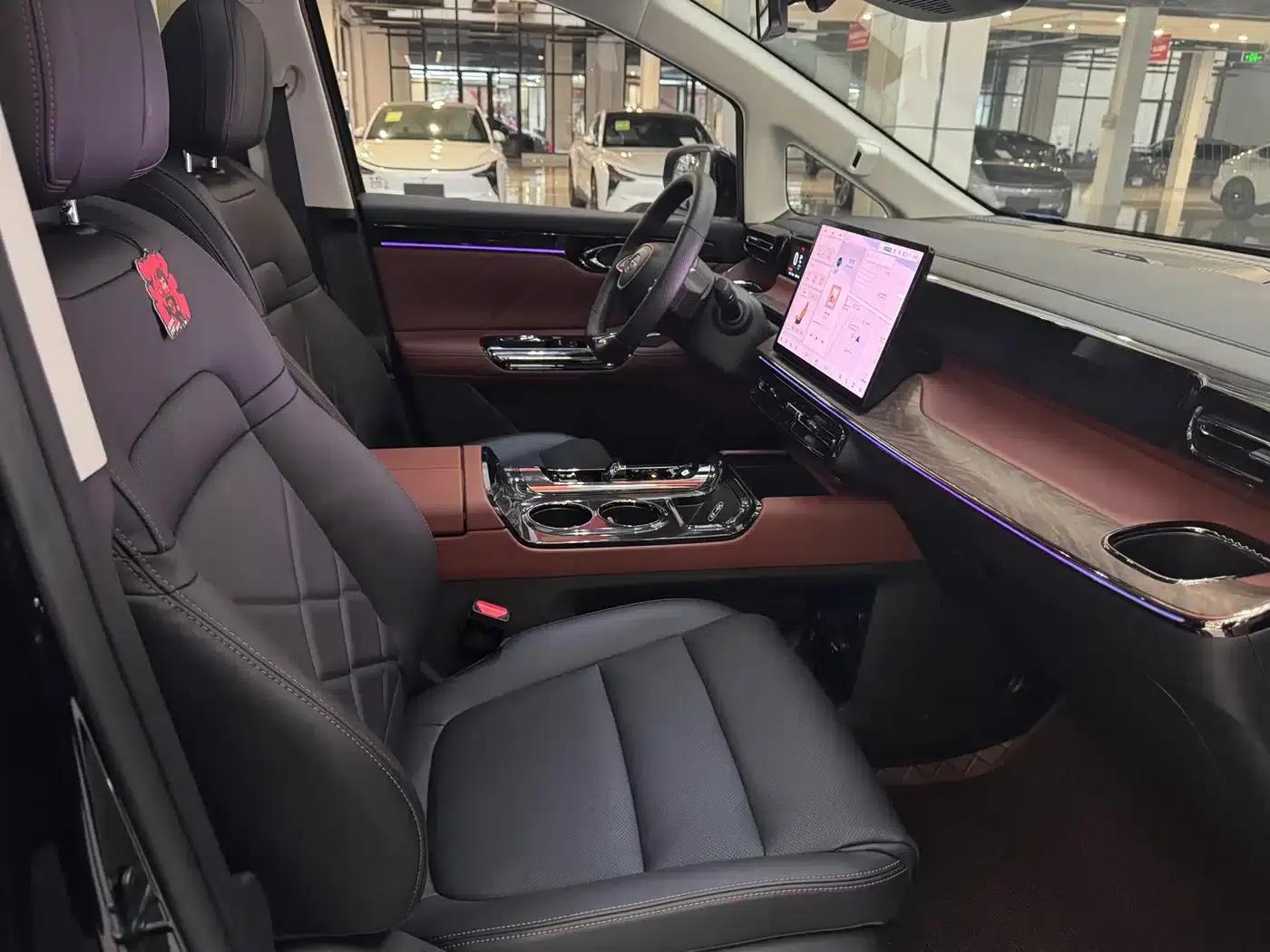 Trumpchi E8 PHEV 2024 Model 150km MAX+ — миниатюра 7