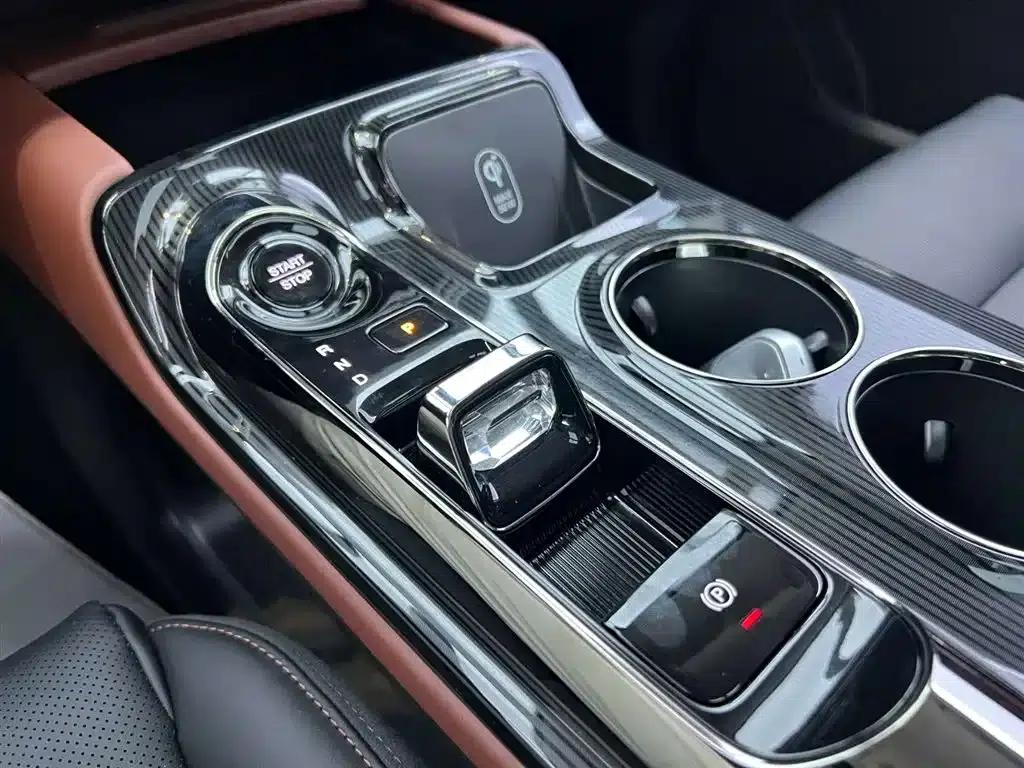 Trumpchi E8 PHEV 2024 Model 150km MAX+ — миниатюра 13