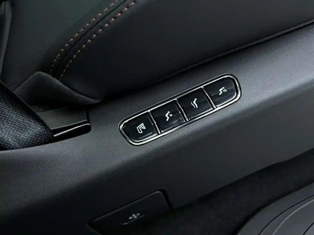 Trumpchi E8 PHEV 2024 Model 150km MAX+ — миниатюра 16