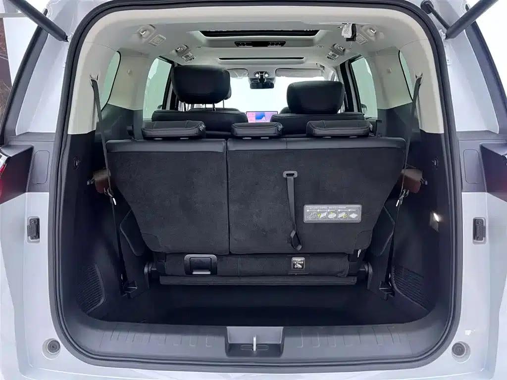 Trumpchi E8 PHEV 2024 Model 150km MAX+ — миниатюра 29