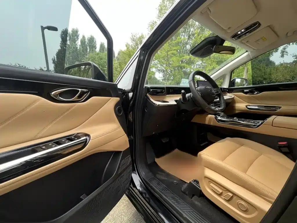 Trumpchi E8 PHEV 2024 Model 150km MAX+ — миниатюра 14