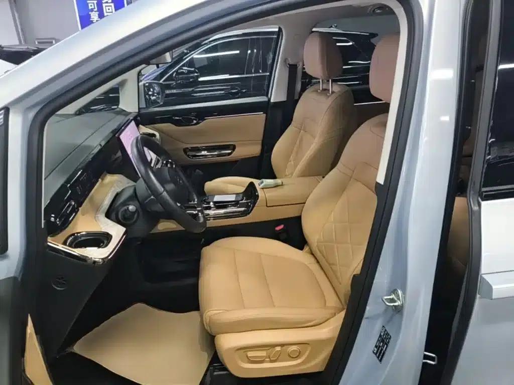 Trumpchi E8 PHEV 2024 Model 150km MAX+ — миниатюра 15