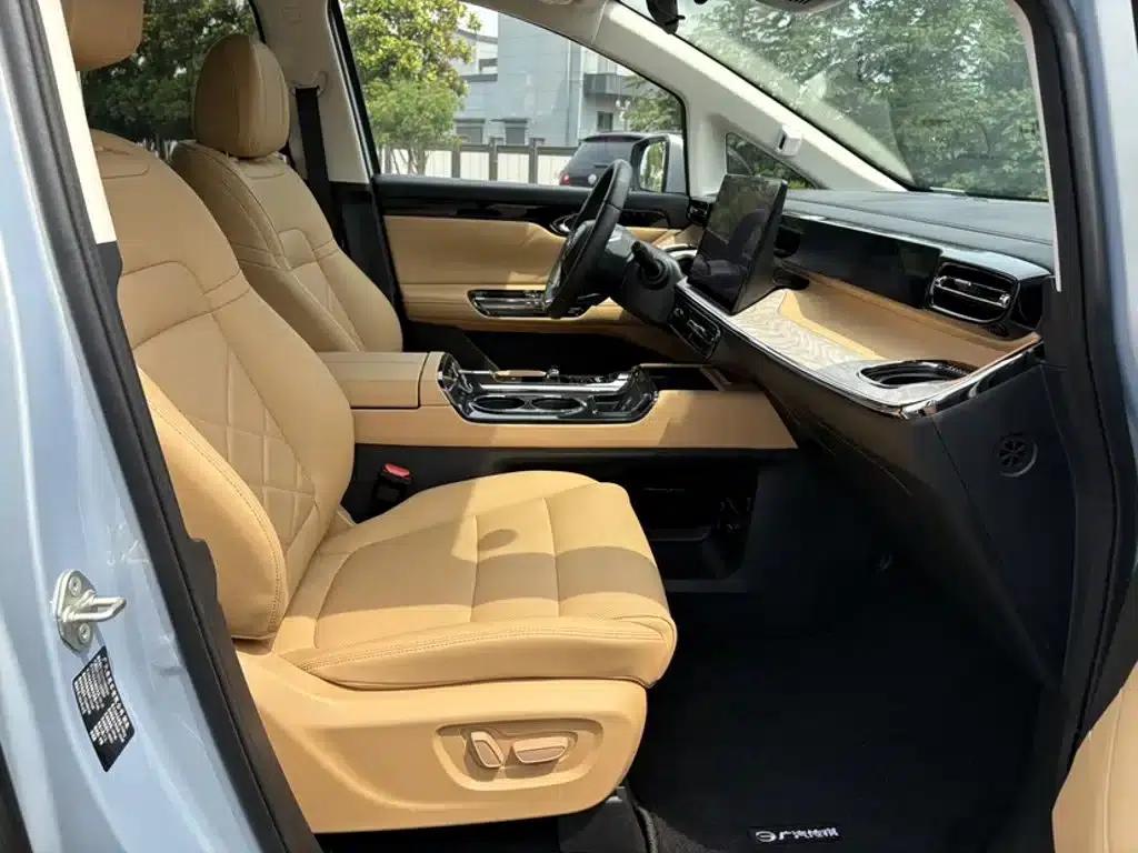 Trumpchi E8 PHEV 2024 Model 150km MAX+ — миниатюра 17