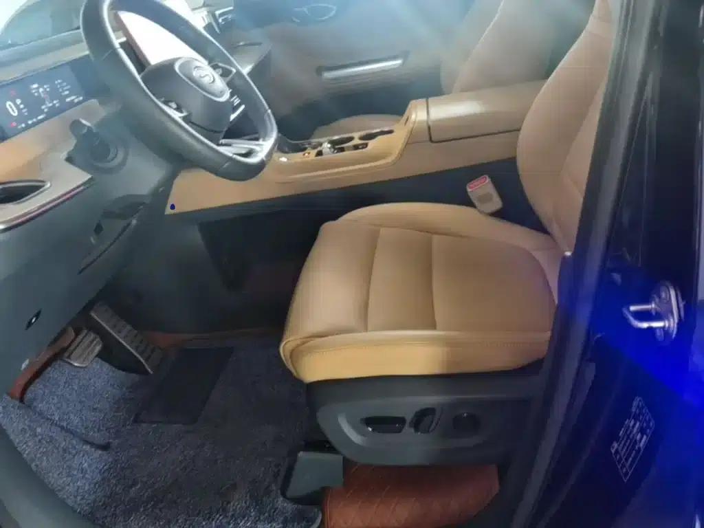 Trumpchi E8 PHEV 2024 Model 150km MAX — миниатюра 7