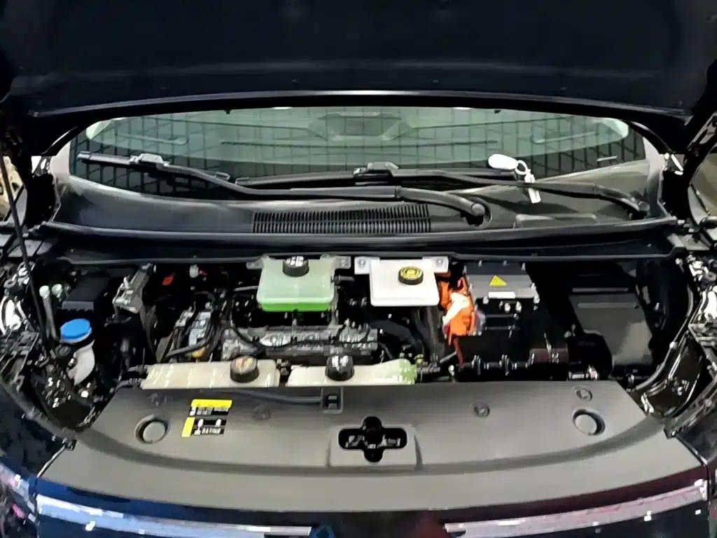 Trumpchi E8 PHEV 2024 150km PRO — миниатюра 20