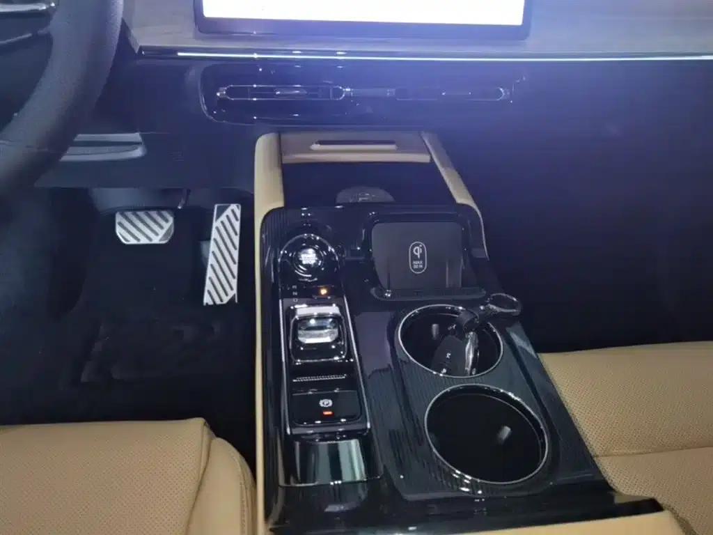 Trumpchi E8 PHEV 2024 Model 150km MAX+ — миниатюра 14