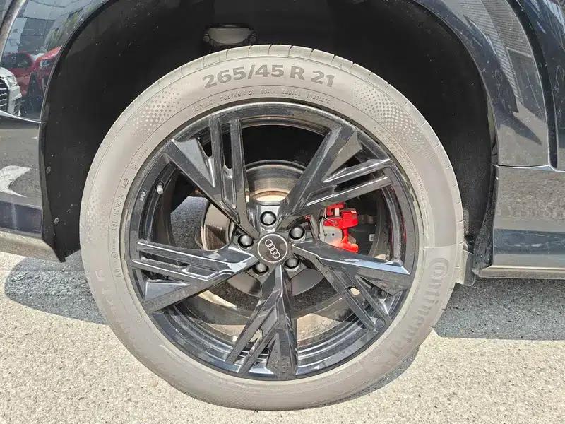 Audi Q6 2024 45TFSI quattro Black Knight Edition Flying Rider Package 6 Seats — миниатюра 15